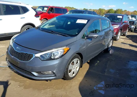 2016 Kia Forte Lx z USA, uszkodzony, nr VIN KNAFK5A81G5583629